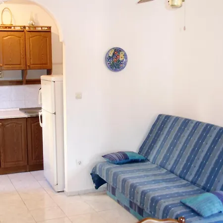 Apartment Apartments With A Parking Space Seget Vranjica, Trogir - 8623